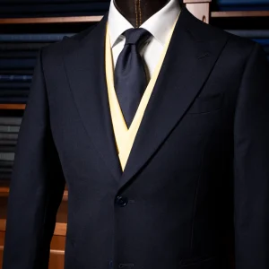 Abito Bernini Petrolio Scuro con Gilet Giallo