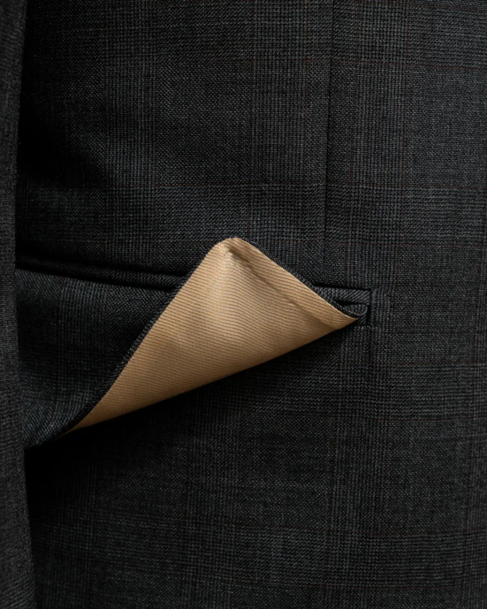 Abito Giotto Grigio Cenere con Quadri Rossi - immagine 6