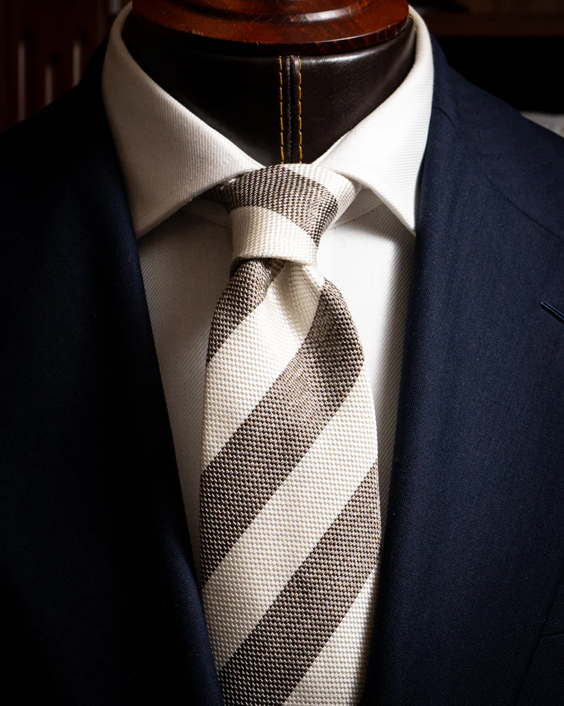 Cravatta Bianca e Marrone a Righe - immagine 3