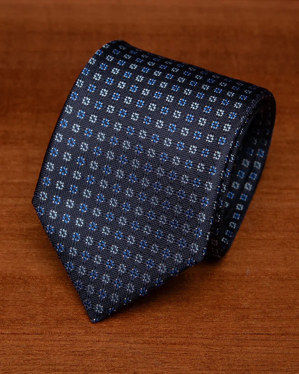 Cravatta Blu con Microquadri Azzurri - immagine 3