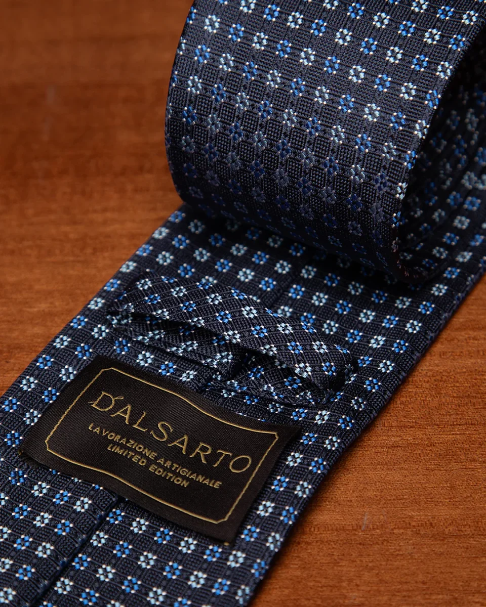 Cravatta Blu con Microquadri Azzurri - immagine 6