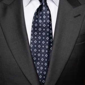 Cravatta Blu Notte con Rombi e Fiori Azzurri