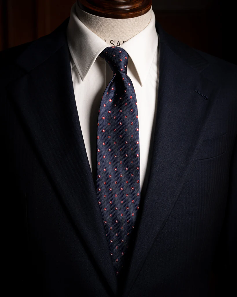 Cravatta Jacquard Blu Notte con Pois Bianchi con Contorno Rosso - immagine 6