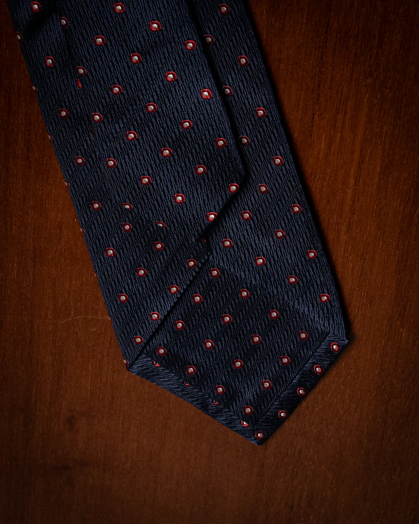 Cravatta Jacquard Blu Notte con Pois Bianchi con Contorno Rosso - immagine 4