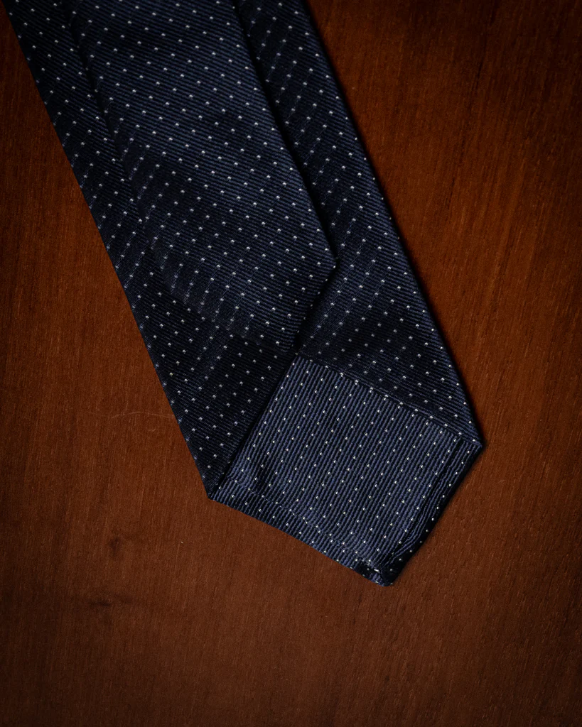 Cravatta Jacquard Blu Notte con Puntini Bianchi - immagine 5