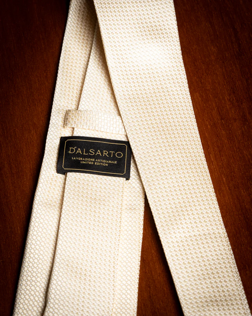 Cravatta Jacquard con Microtrama Miele e Panna - immagine 4