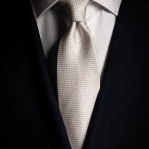 Cravatta Jacquard Grigio Perla con Microtrama Operata