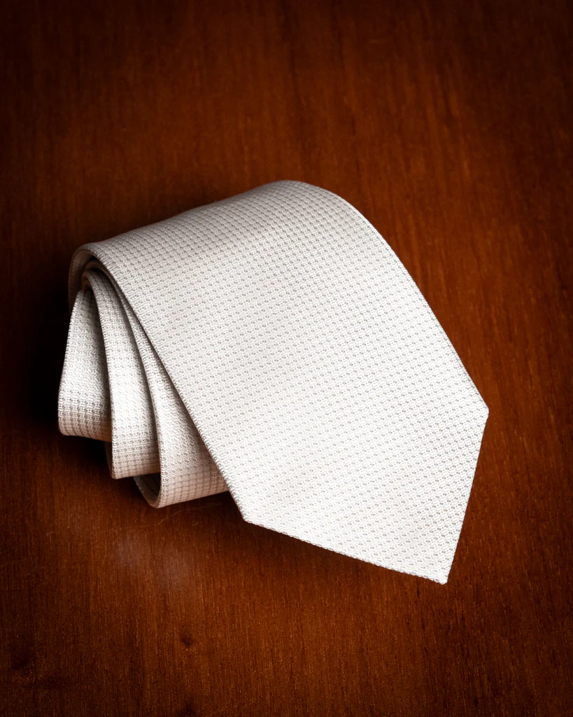 Cravatta Jacquard Grigio Perla con Microtrama Operata - immagine 3