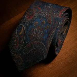 Cravatta Blu con Fantasia Paisley Floreale