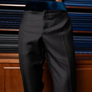Pantalone Nero Unito con Banda in Velluto Blu