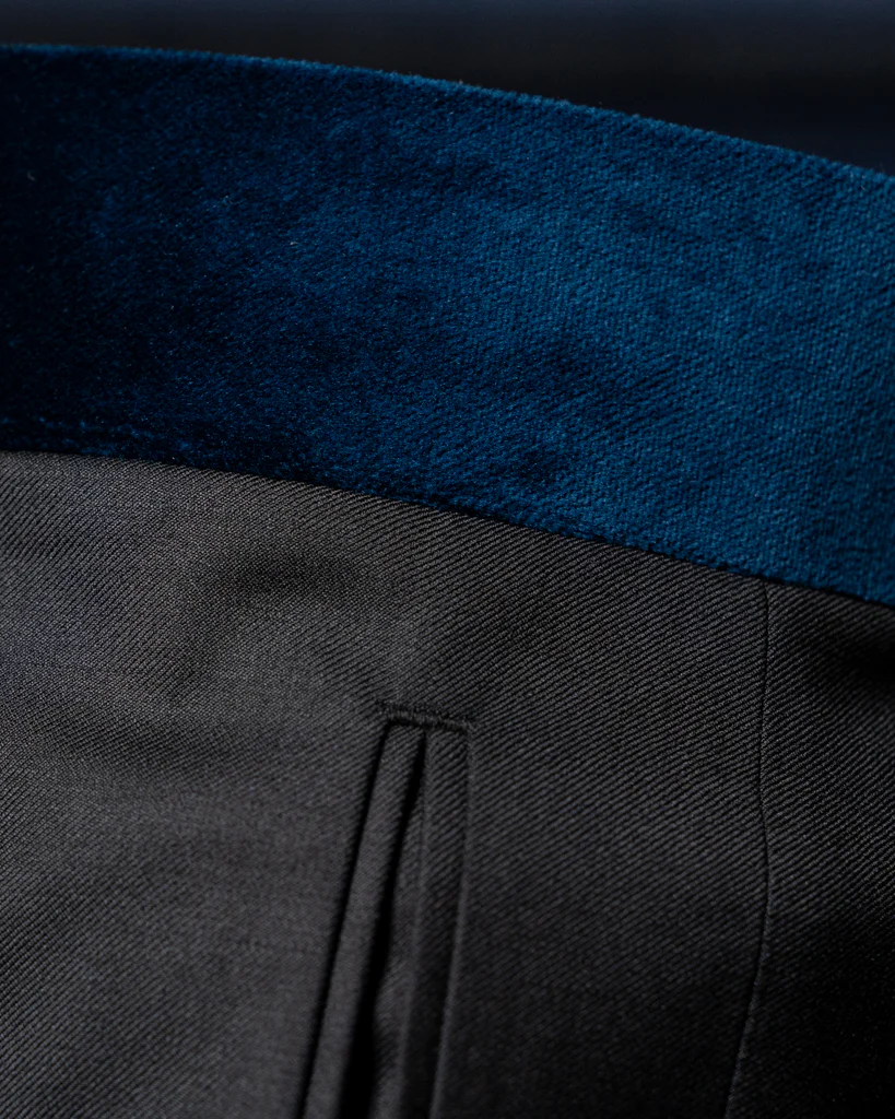 Pantalone Nero Unito con Banda in Velluto Blu - immagine 6