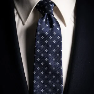 Cravatta Spinata Blu Notte con Fiori