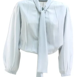 Camicia in seta di color azzurro polvere