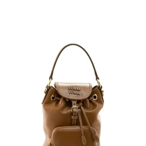 Mini zaino in pelle di colore marrone