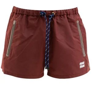Shorts in Tela Tec di colore bordeaux