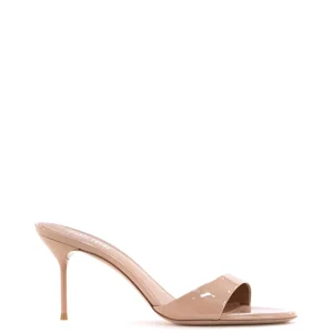 Lidia Mules in Vernice